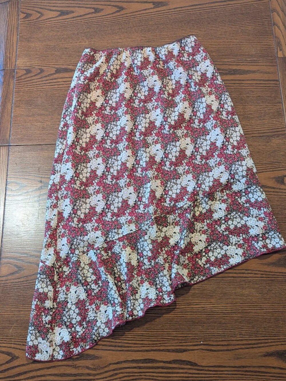 Vintage Floral Asymmetrical Midi Skirt in Red and Cream size 13